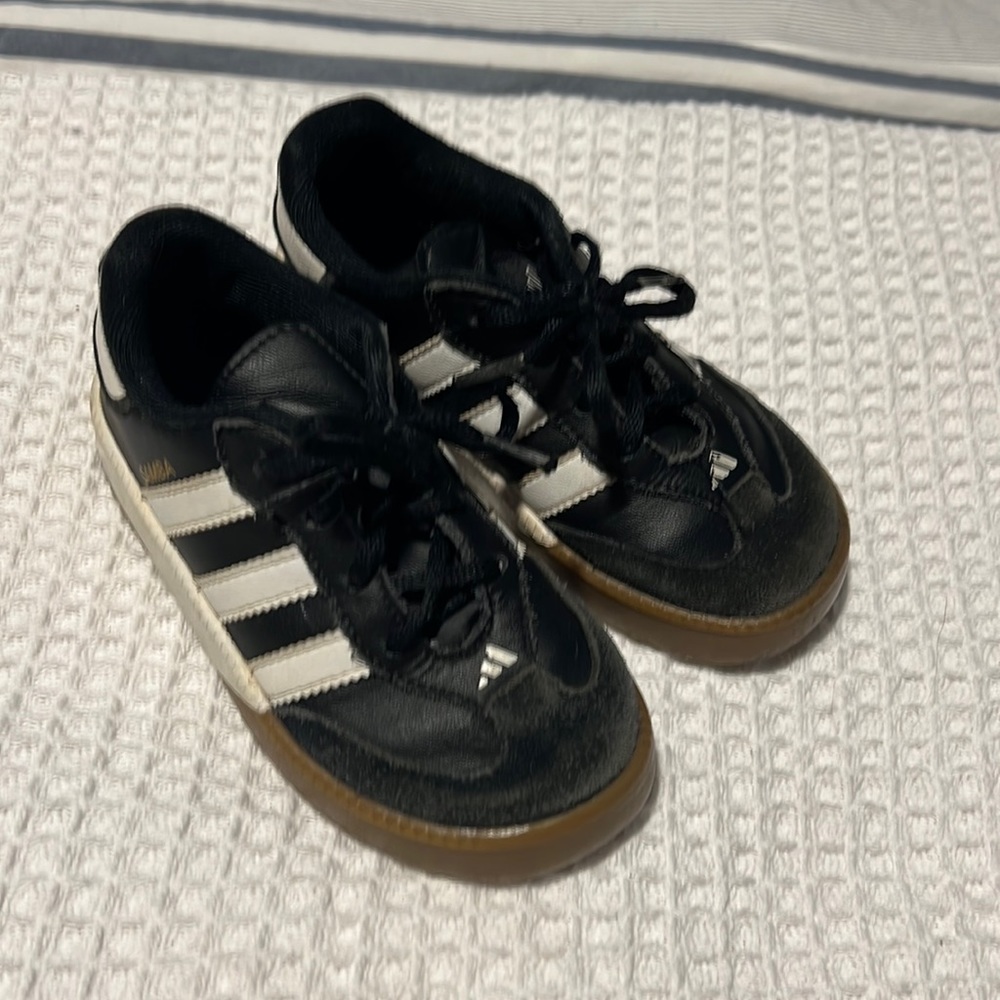 Toddler sambas